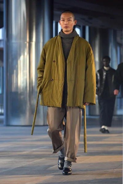 Look 23